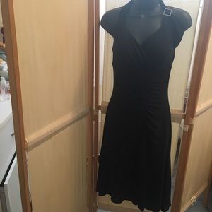 💃🏻LE CHATEAU Size Small Backless Halter Dress.